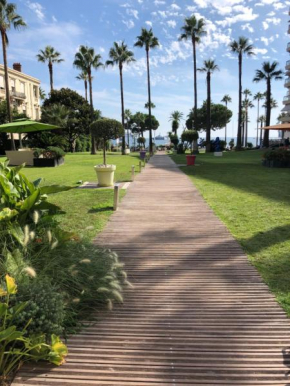 Studio Cannes Grand Hôtel Ibis avec Terrasse